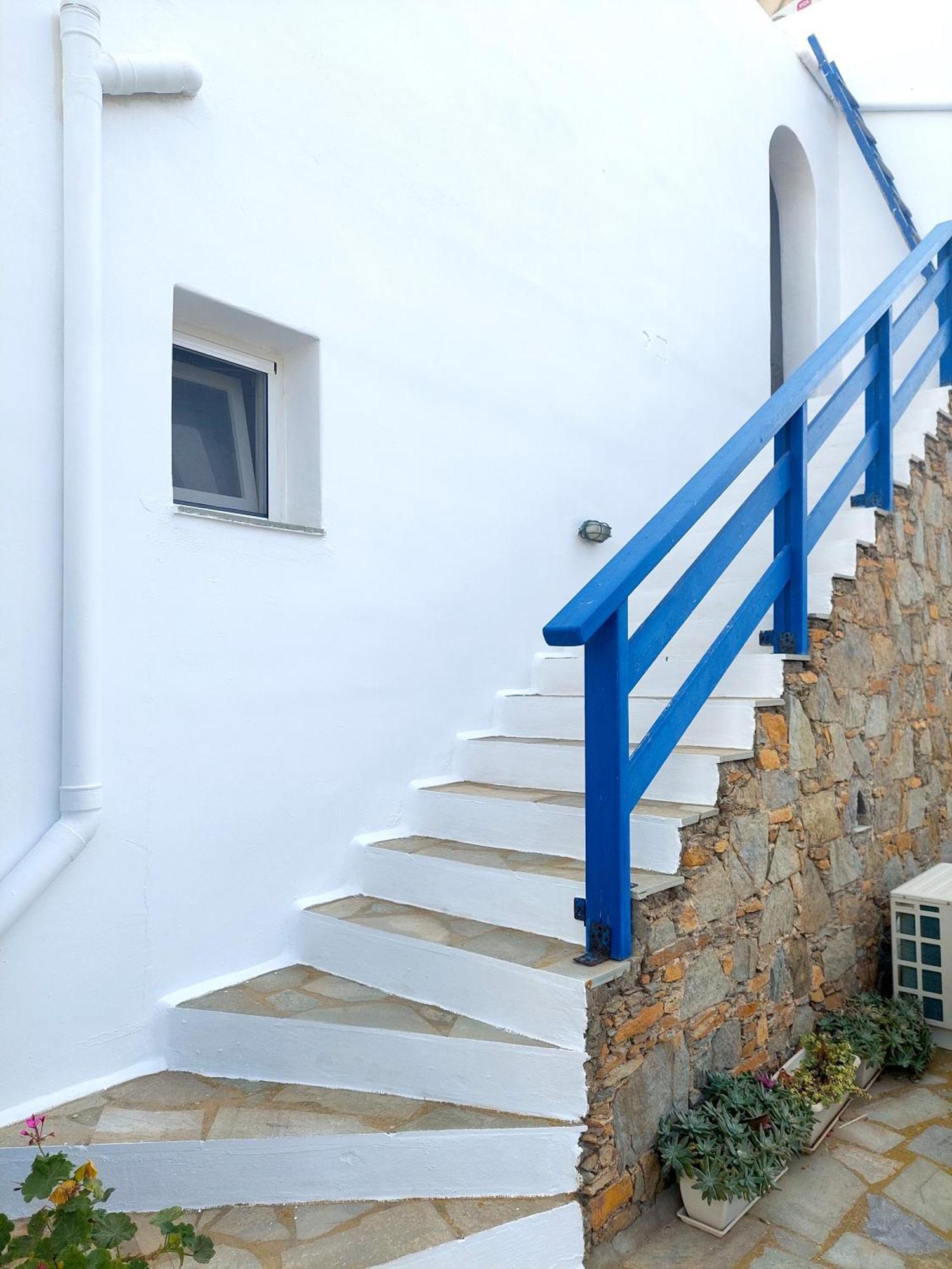 Maroussa'S Apartments Ramos Exterior photo